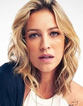 Luana Piovani as Andréia
