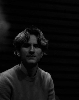 Tom Marmouget as Client