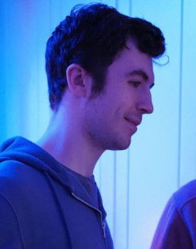 Ryan Matthews as Robber 2