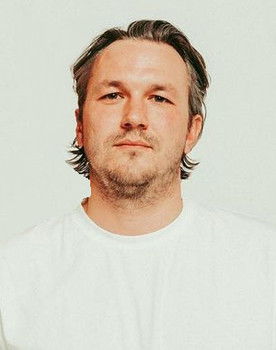 Andy Slaymaker as Guitar