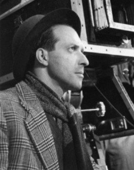 Henrique Campos as Renato