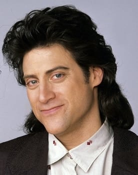 Richard Lewis as 