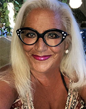 Pilar Aymerich as Carme