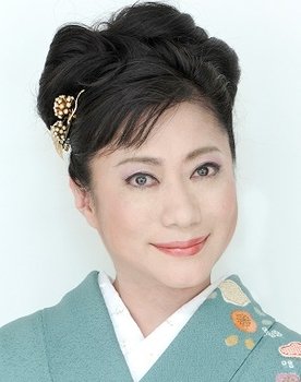 Momiji Yamamura as 