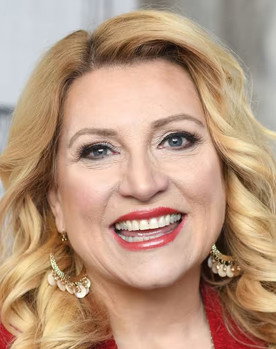 Delilah Rene as Mandy