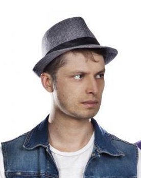 Alfonso Díaz as Poncho Daniels