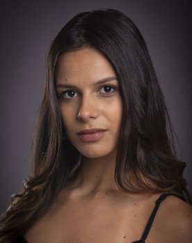 Inês Ferreira da Silva as Sofia