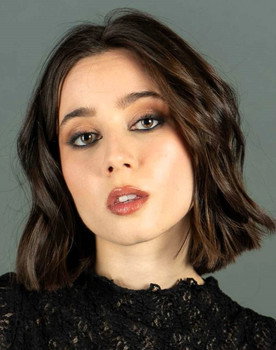 Nora Hernández as María