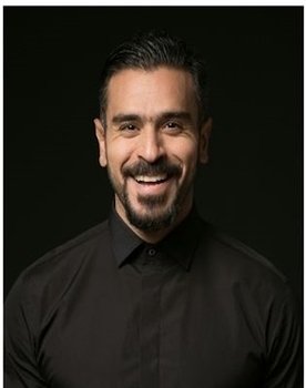 Mohamed Lotfy Shahin as معتز