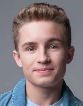 Sean Giambrone as Ben Pincus (voice)