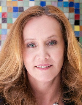 Alejandra Borrero as Marta Gutierrez