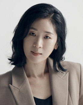 Baek Ji-won as Detective