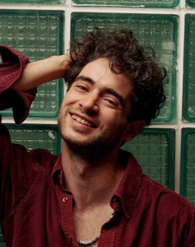 Andranik Abrahamyan as Erik