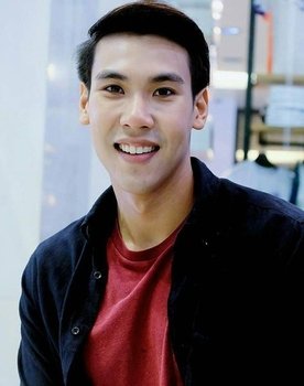 Kraicharoen Ittikorn as Knot