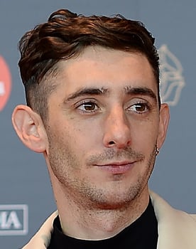 Enric Auquer as 