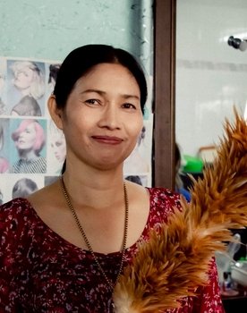 Taksunapron Pummalee as Noi(Mother)
