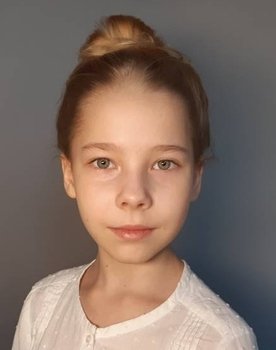 Дарья Гущина as Вика