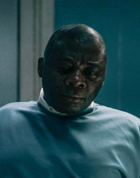 Yves Bashonga as Médico forense