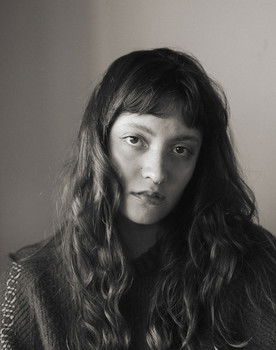 Bruna Simões as Helena