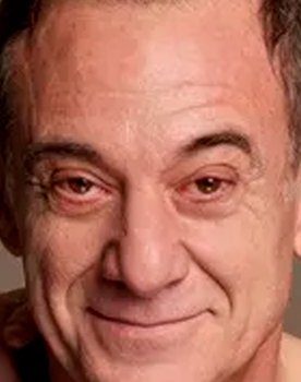 Alejandro Awada as Santiso