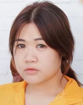 Pan Pajaree Nantarat as Cardi