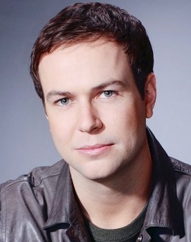 Taran Killam Photo