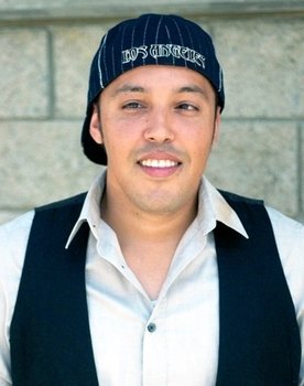 Billynair Cruz as Bar patron (uncredited)