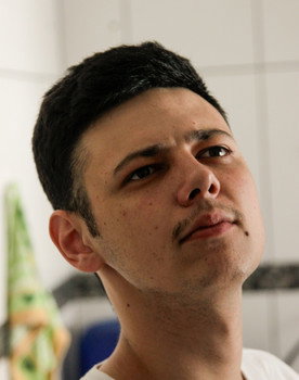 Ian Garcia as 2º apresentador do ringue