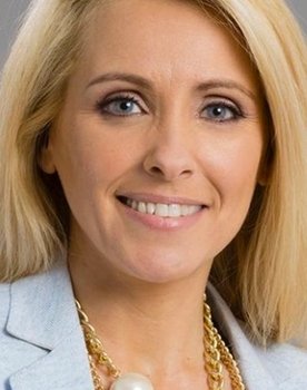 Sofia Alves as Rapariga