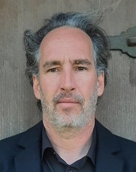 Diego Herberg as El atacante