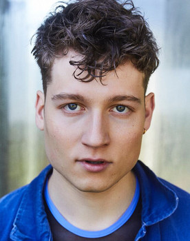 Nikola Naydenov as Dominic Wimmer