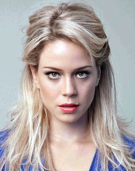 Leandra Leal as Marcela