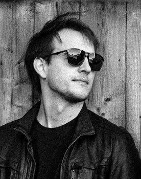 Léopold Riou as Self