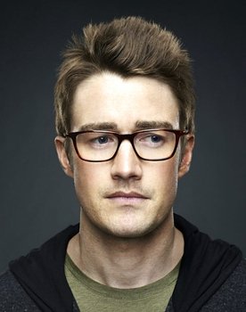 Robert Buckley Photo