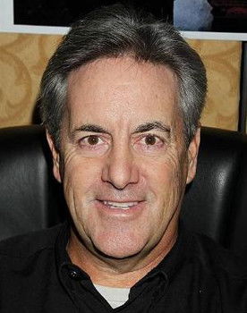 Sven Davison as Detective Ron Willis