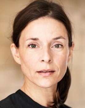 Susie Meyer as Carla