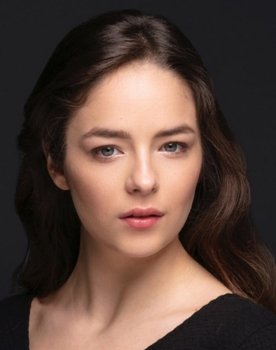 Buse Meral as Gönül