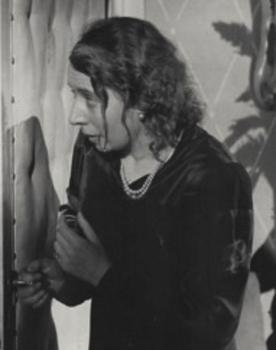 María Santos