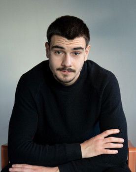 Sebastian Asandei as Chris