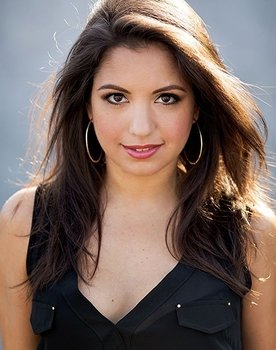 Karolin Luna as Noreen