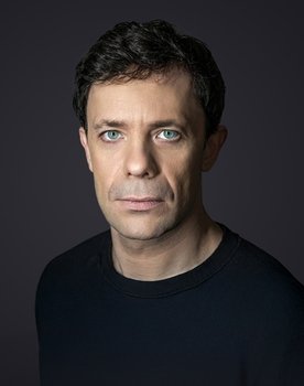 Artyom Osipov as Барсуков