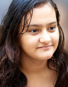 Mirza Rakshanda Khan as Abeer Gul