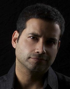 Jose Vicente Pinto as Arturo