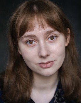 Helena Wigan as Nina Knight