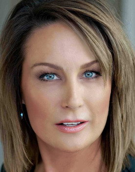 Nina Repeta as Francine