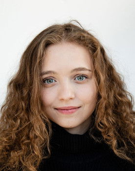 Алина Болознева as Катя