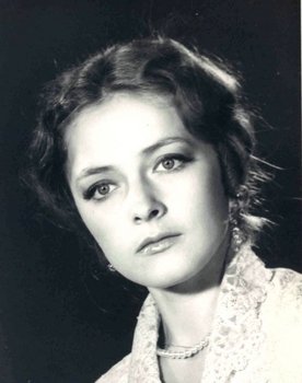 Olga Bityukova as Vera