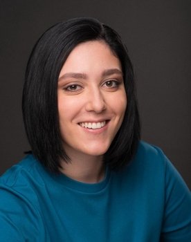 Marina Durán as Lara