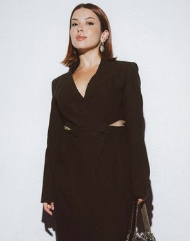 Sofia Lopes as 