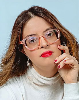 Samanta Quadrado as Ágatha